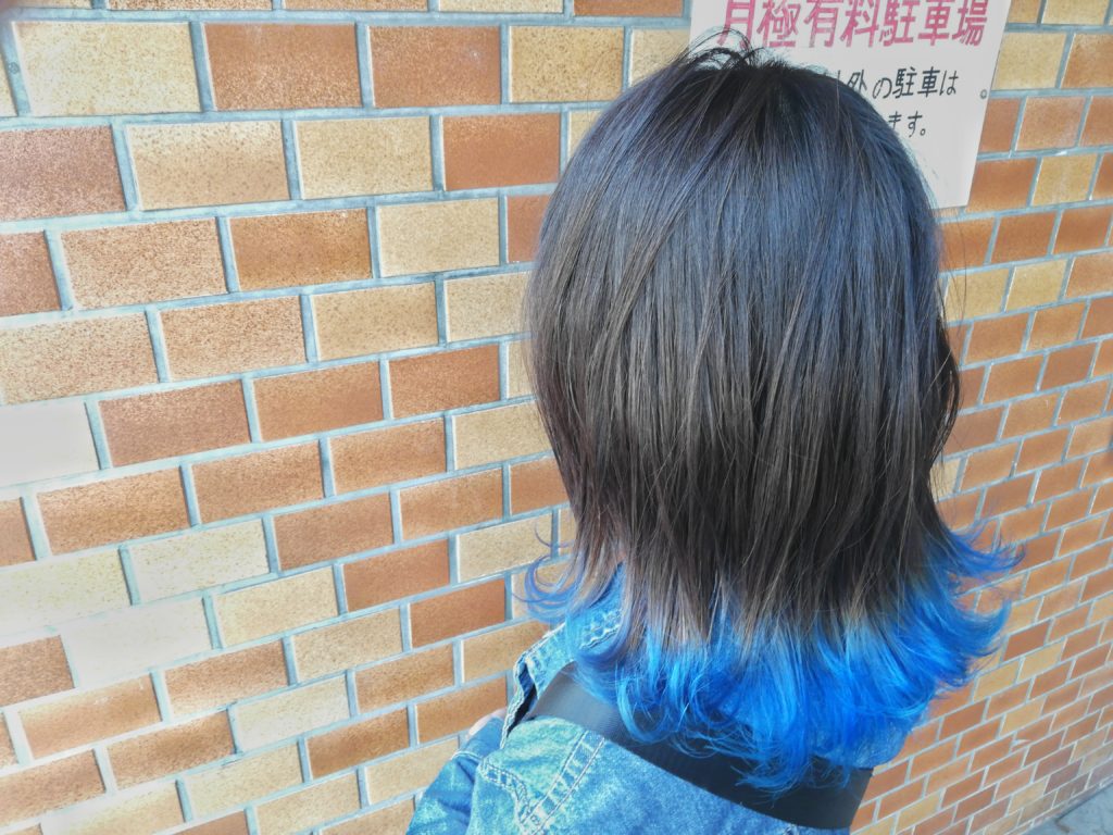 鬼滅の刃 伊之助カラーで髪を青のグラデーションカラーにしよう カラーの申し子 福岡にあるカラーが人気の美容室