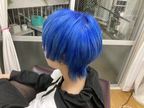 青髪カラーバター