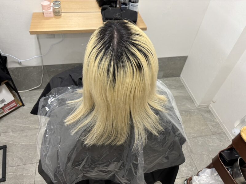 ブリーチで明るい髪