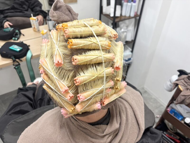 ブリーチパーマ中